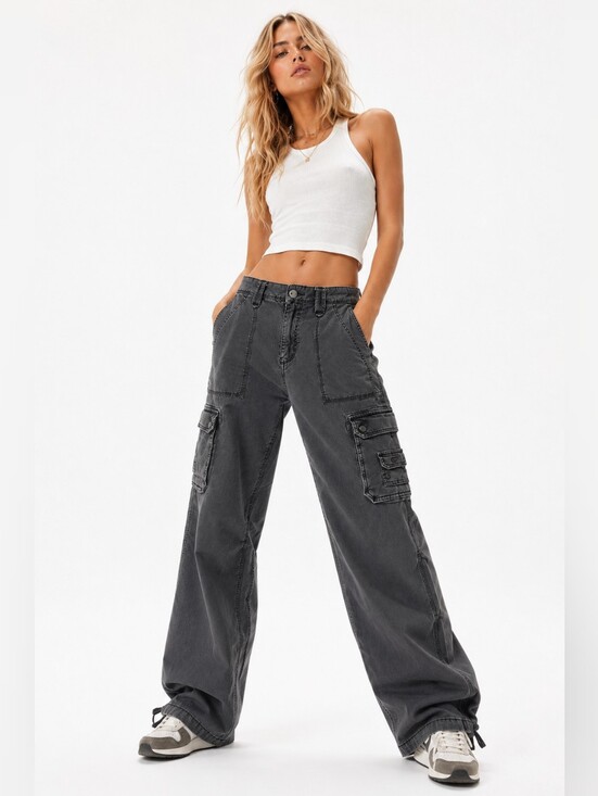 American Eagle Outfitters Pants - American Eagle Gray Stretch Cargo Pants Women's Size 4 Y2K Utility Wide Leg